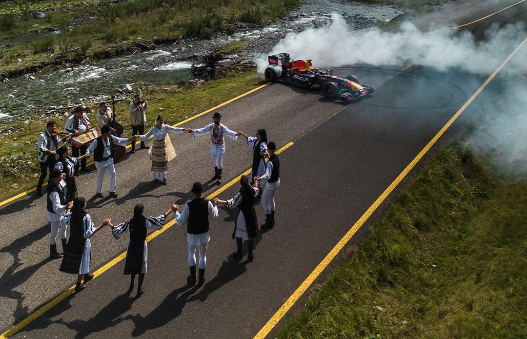 Oracle Red Bull Racing F1 car crosses Romania’s Transalpina on National Day