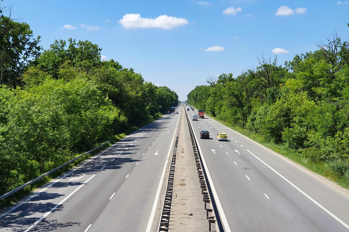 Romania’s first motorway, Bucuresti-Pitesti, may be widened to three lanes