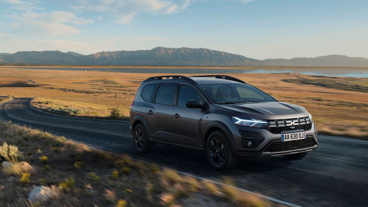 Most expensive Dacia model is the Jogger Hybrid: up to EUR 26,610 in Romania