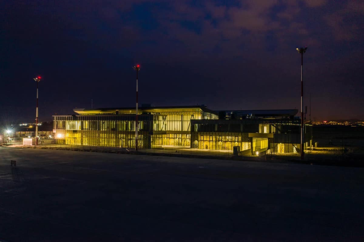 New Brașov airport unveils first virtual air traffic control tower in Romania