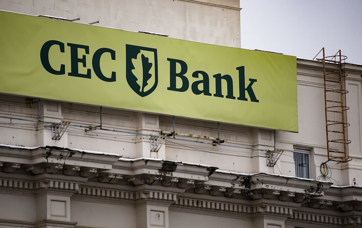Fitch affirms Romania's CEC Bank at BB with stable outlook