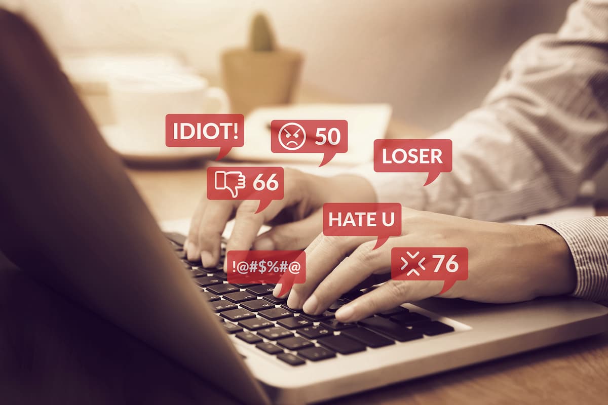 Save the Children Romania: 2 out of 5 children are victims of cyberbullying