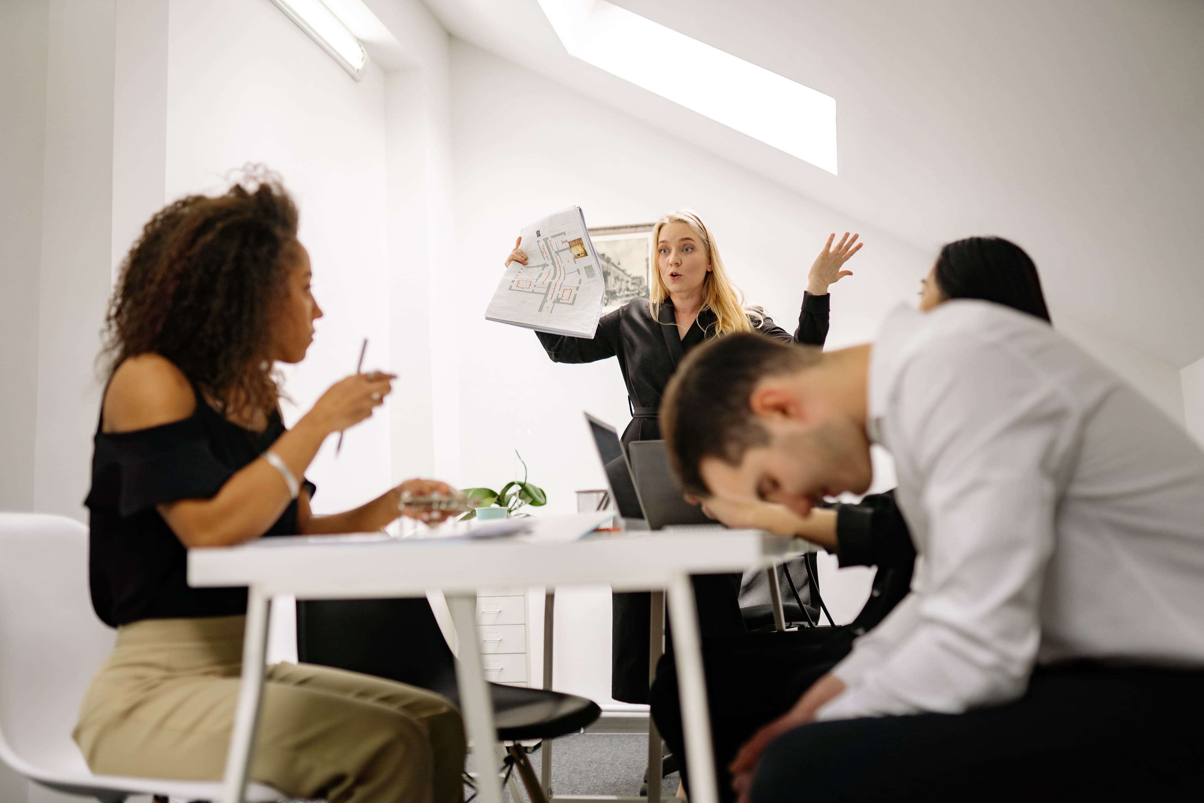 Dismissal of the employee in case of dissolution of the job