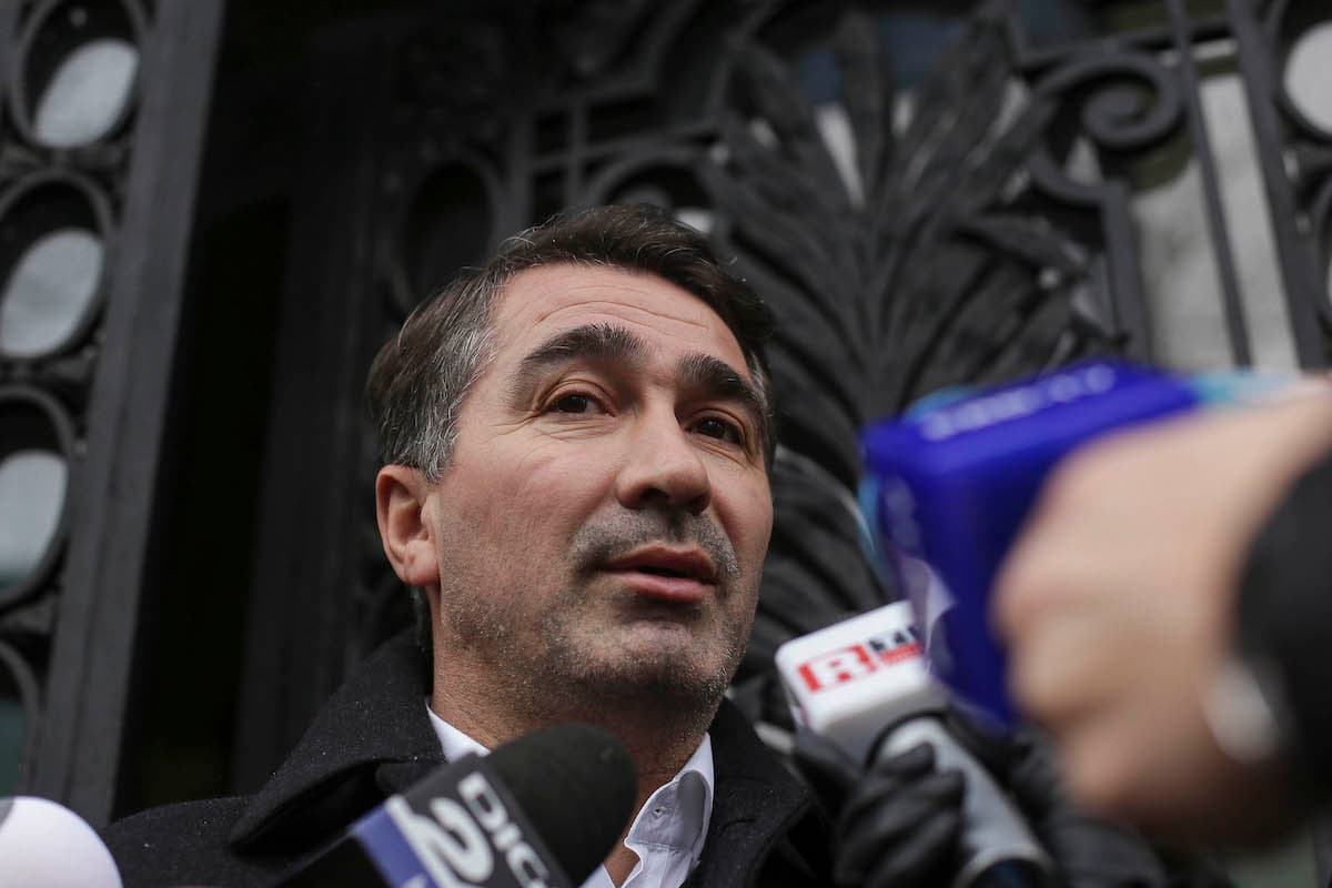 Italian court suspends extradition of Romanian politician condemned for corruption