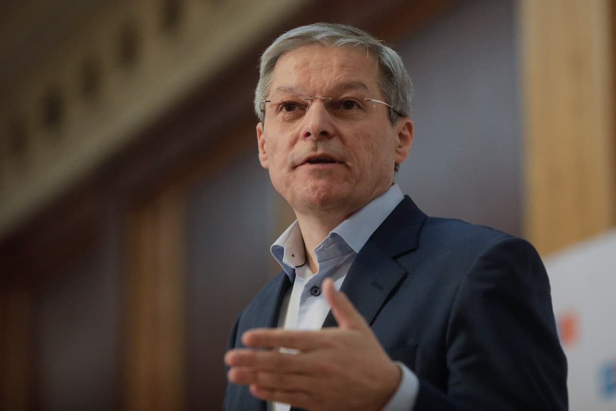 Former Romanian prime minister Dacian Cioloș appointed honorary advisor to interim president