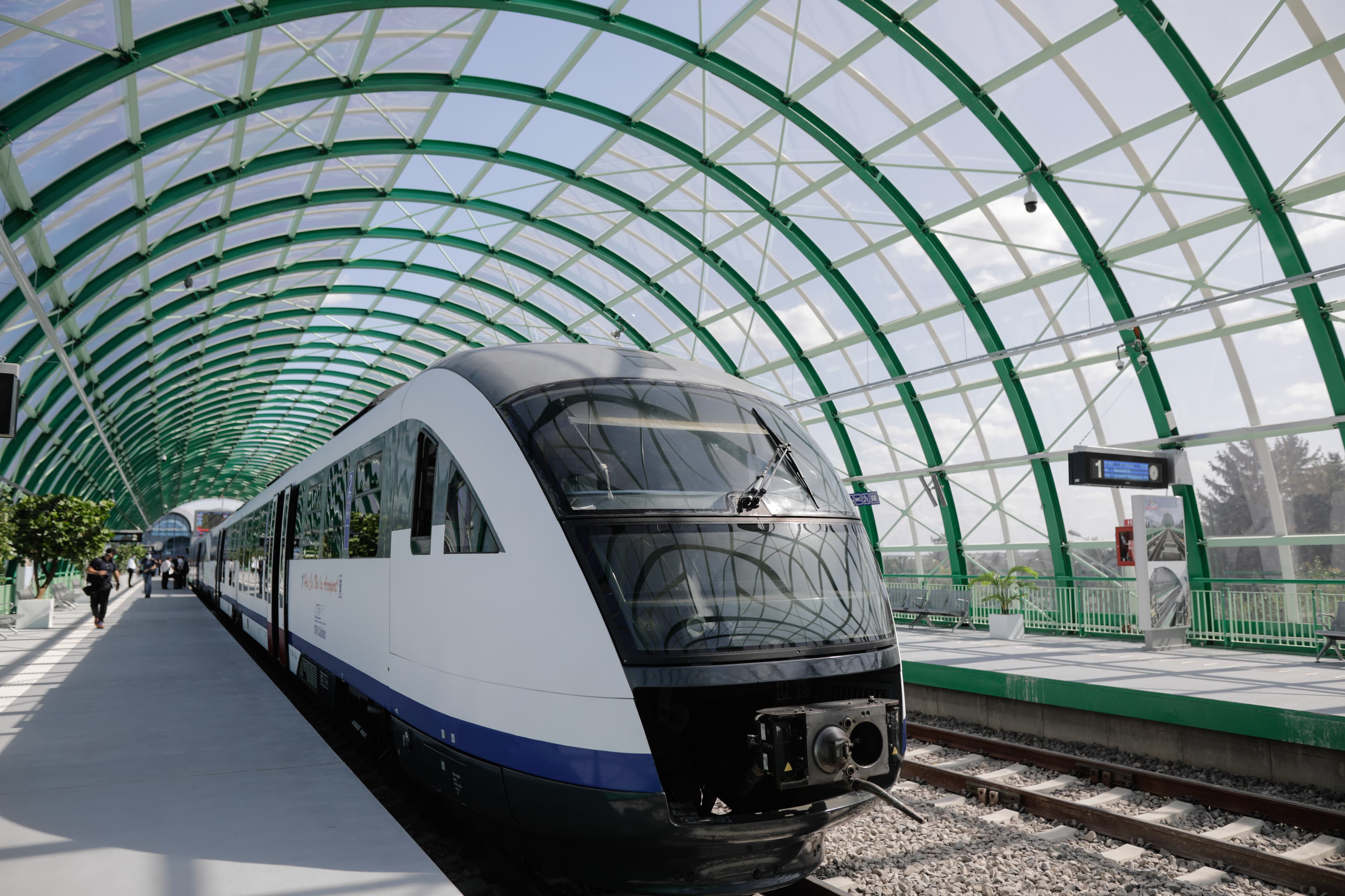 Bucharest’s train to Henri Coandă airport doubles number of passengers in 2022