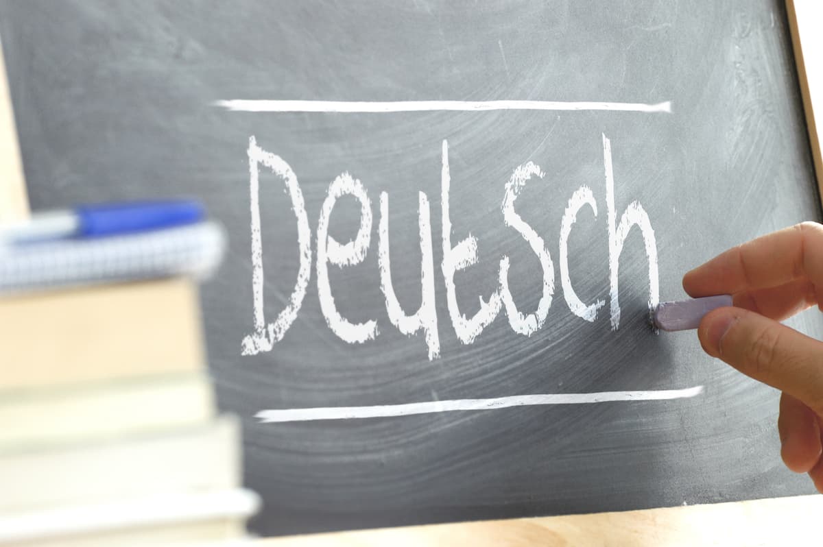 German Embassy pledges EUR 900,000 to support German language teachers in Romania