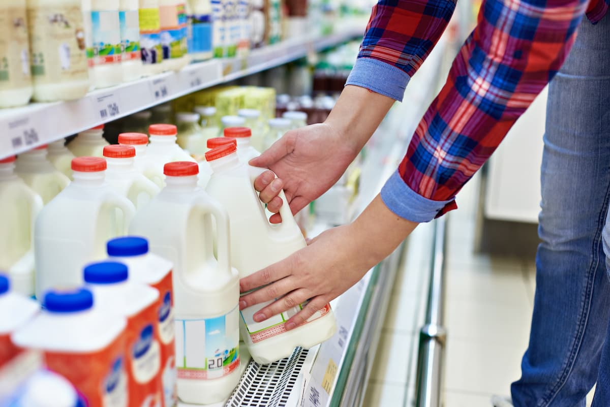 Romania extends commercial markup for basic food for another three months