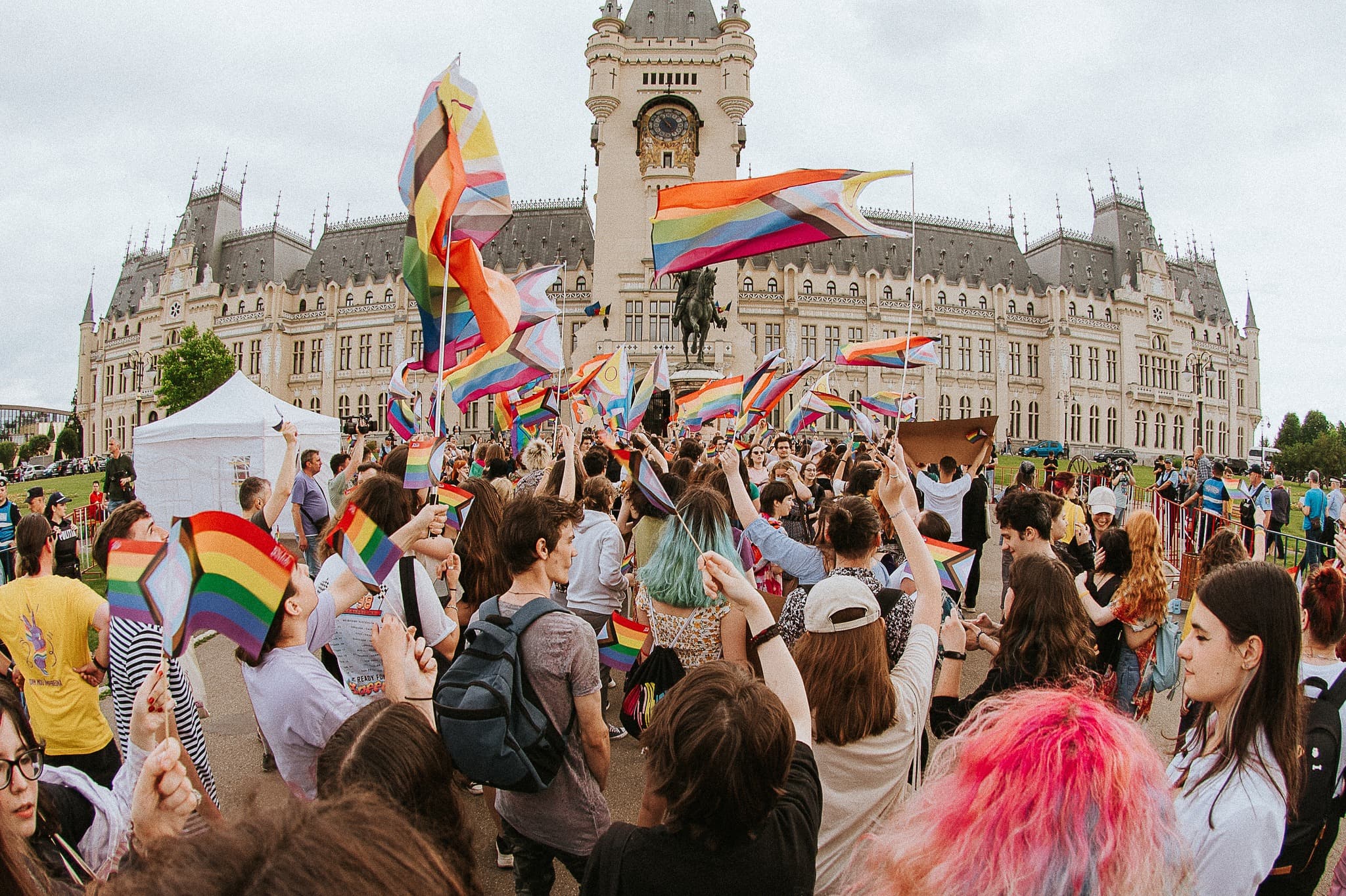 Pride march takes place in eastern Romanian city of Iași amid opposition