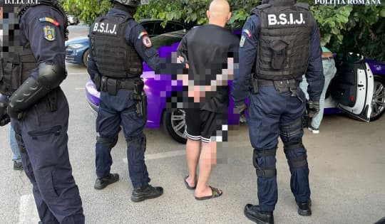 Romanian police target alleged associate of Tate brothers in multiple raids
