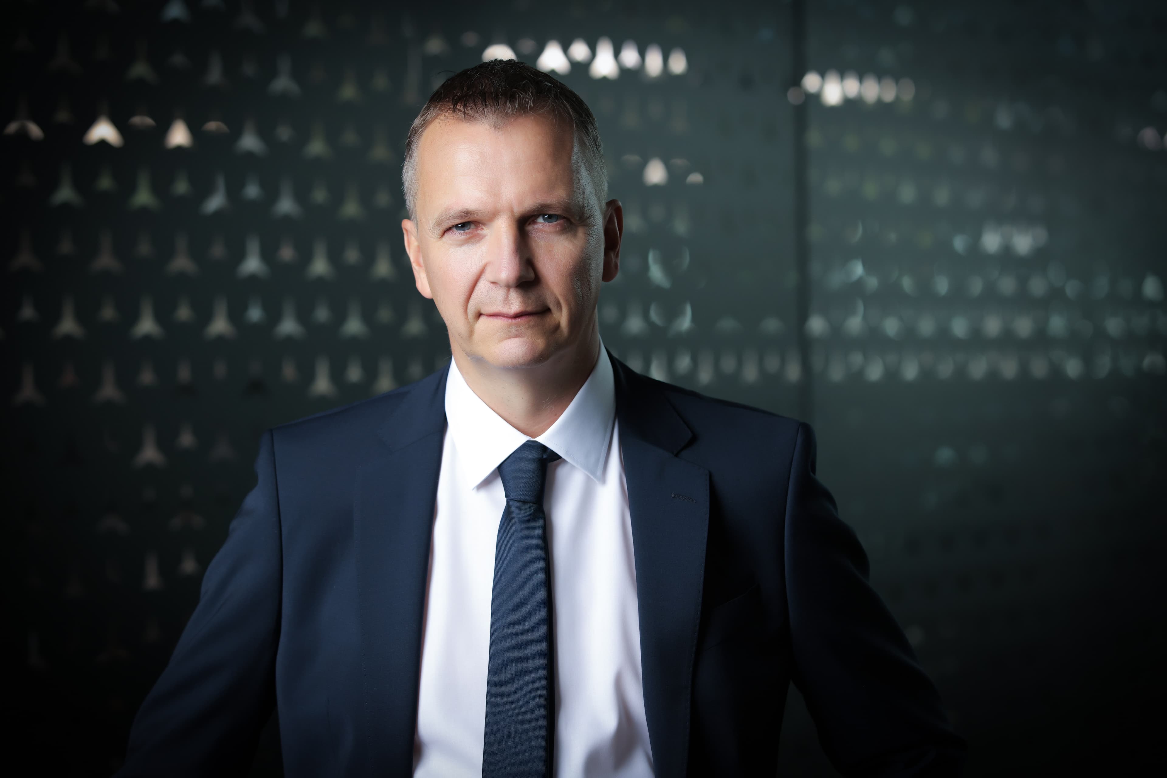 Elmar Grutschnig appointed CFO of Mercedes-Benz Romania