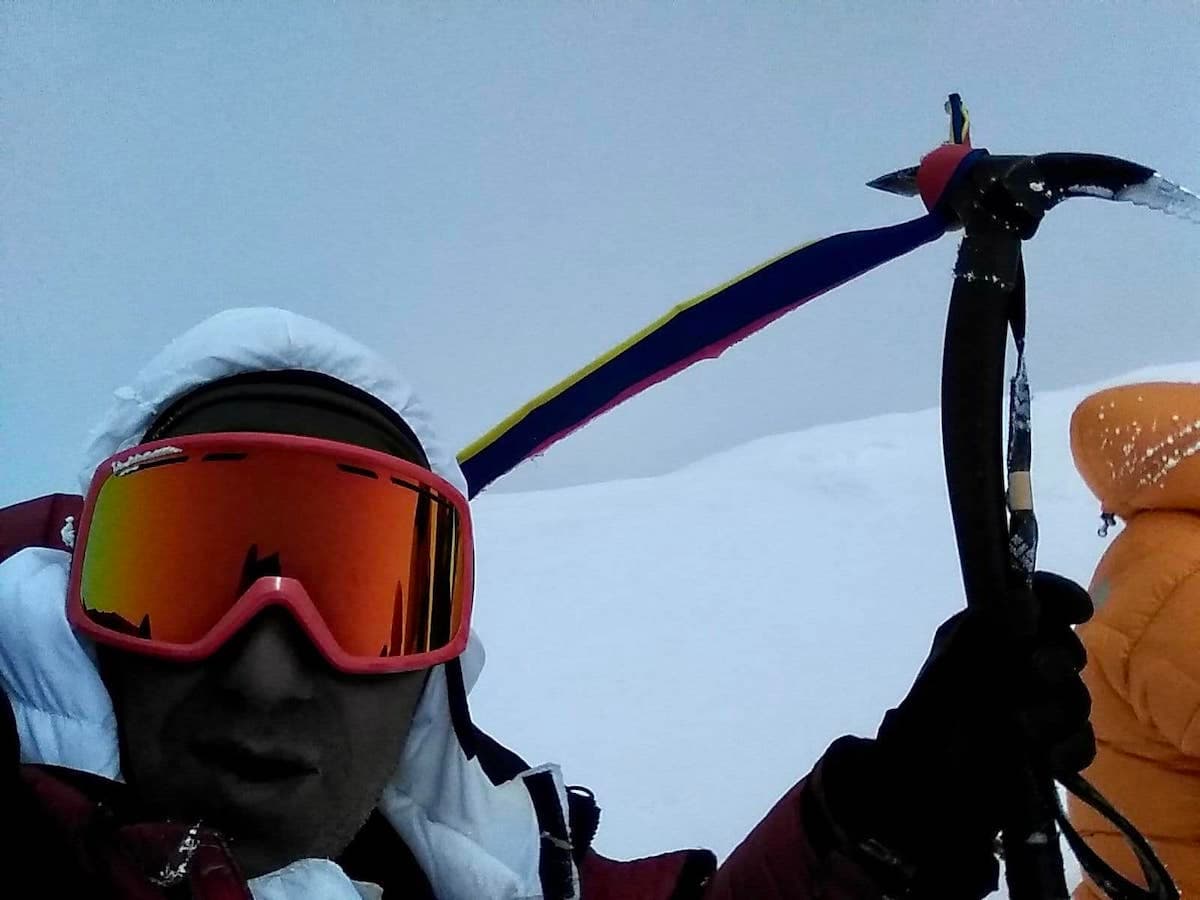 Romanian Horia Colibasanu climbs Broad Peak, his tenth 8000er