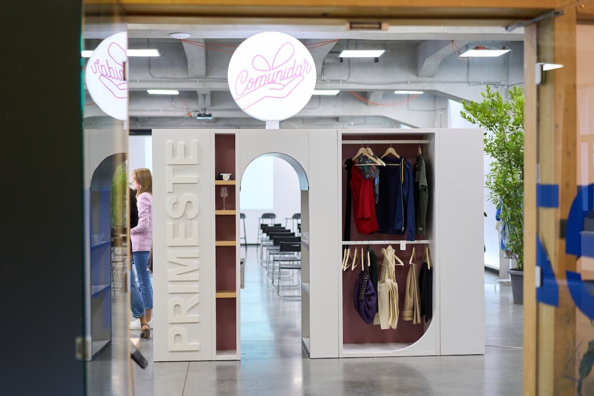 New experimental project launched in Bucharest promotes give/receive concept for used items