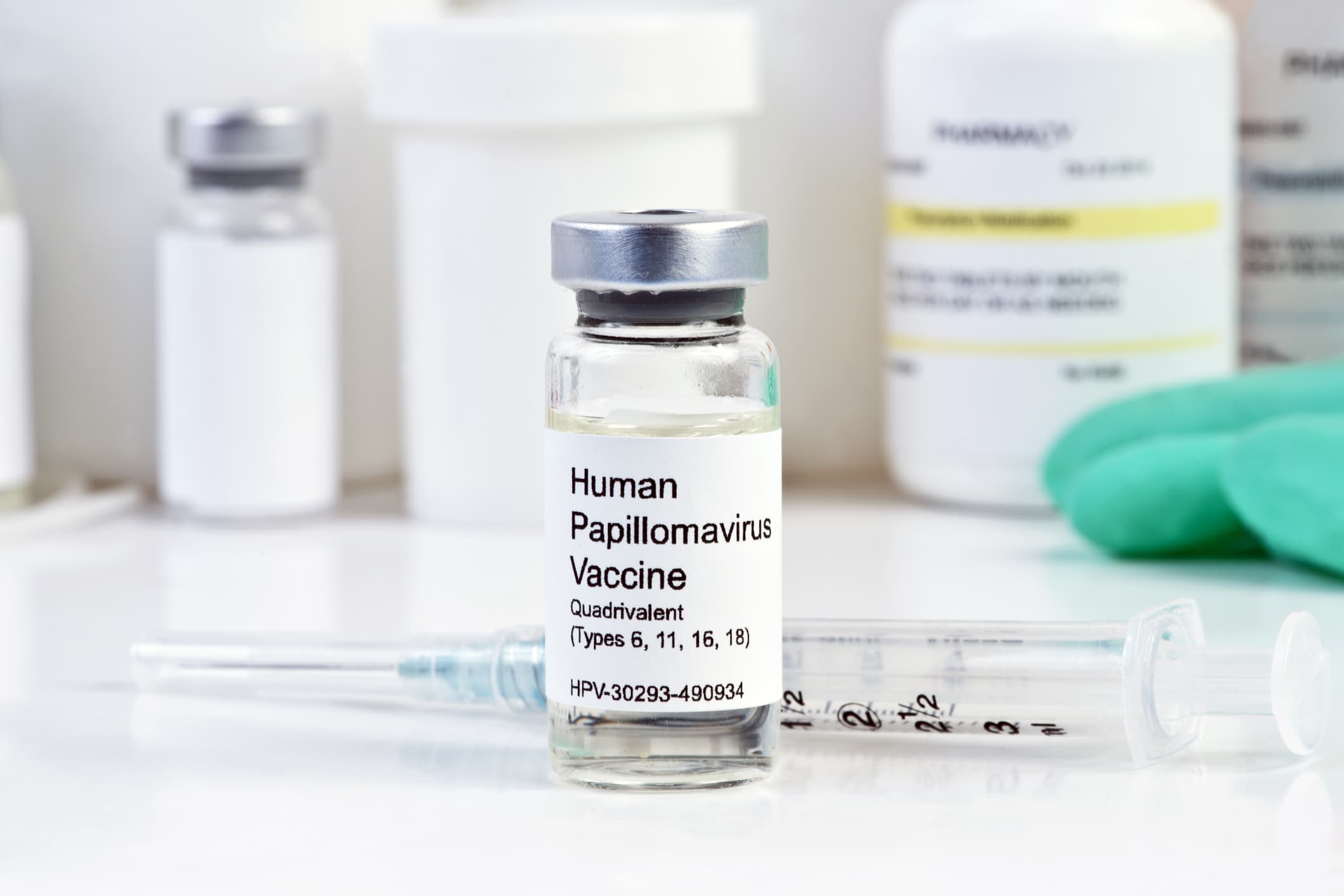 Boys up to 18 can receive free HPV vaccines, Romanian health minister says