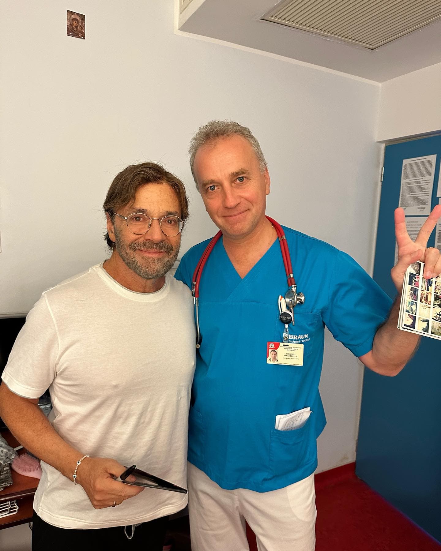 Guitarist Al Di Meola discharged after heart attack during concert in Romania