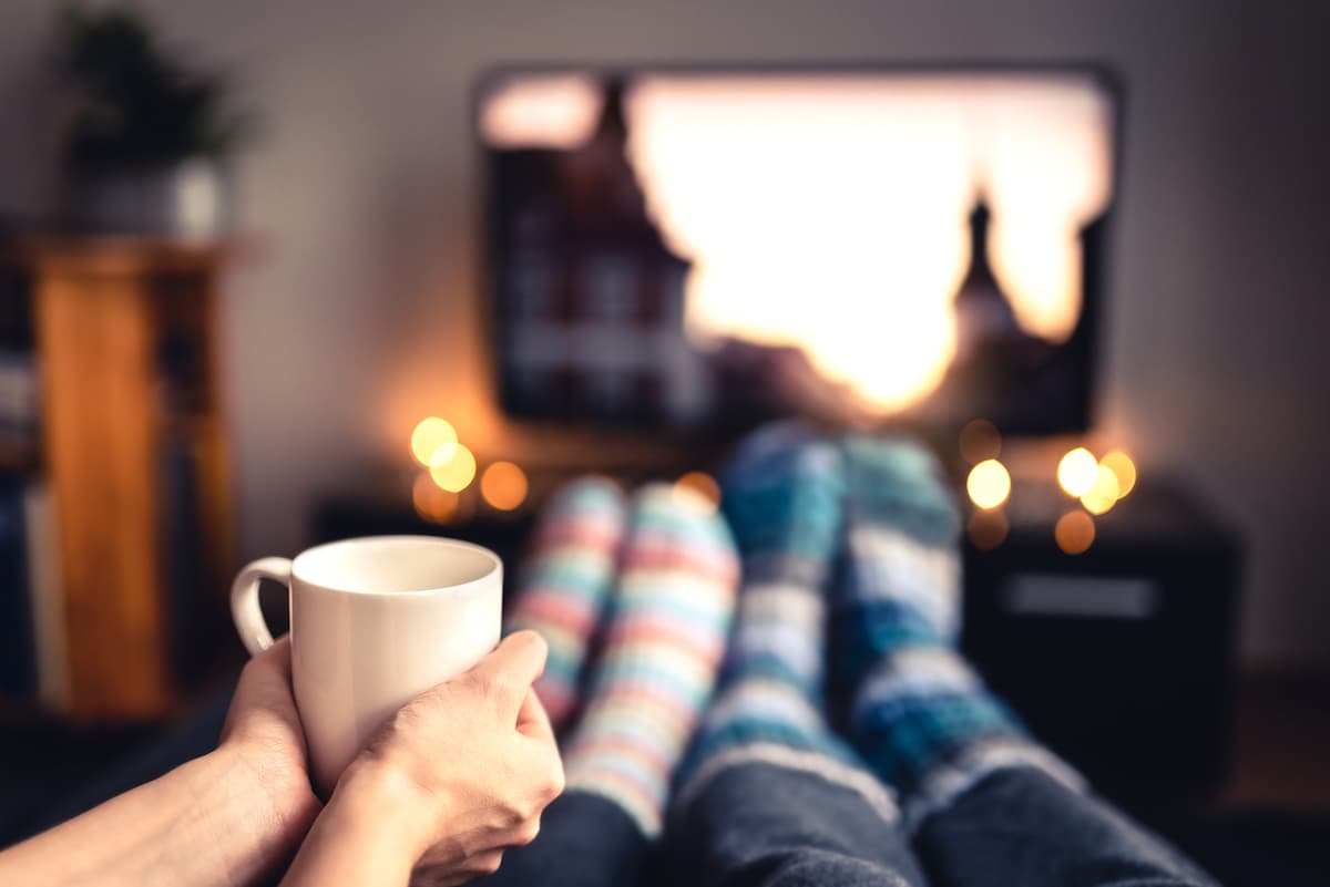 Most Romanians will spend the winter holidays at home, survey says
