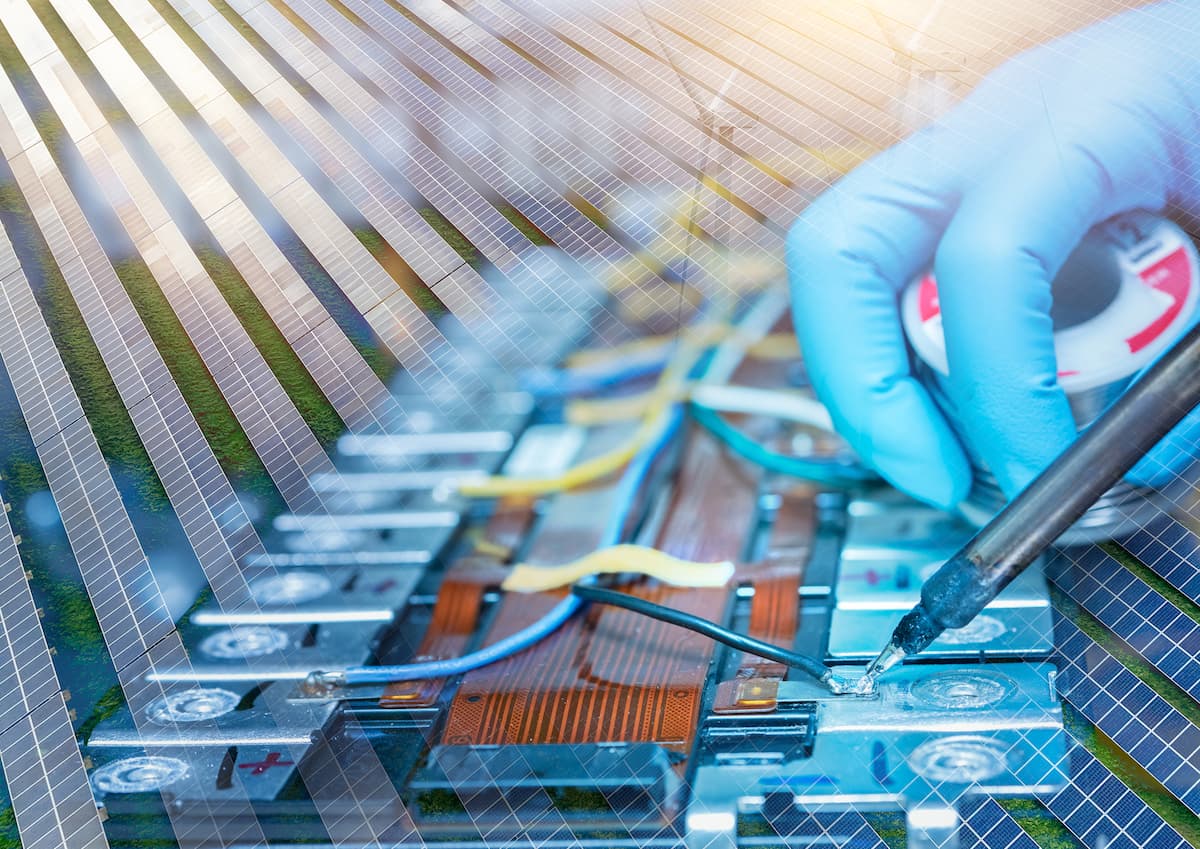 Czech Tesla to open EUR 90 mln power storage devices factory in eastern Romania this year
