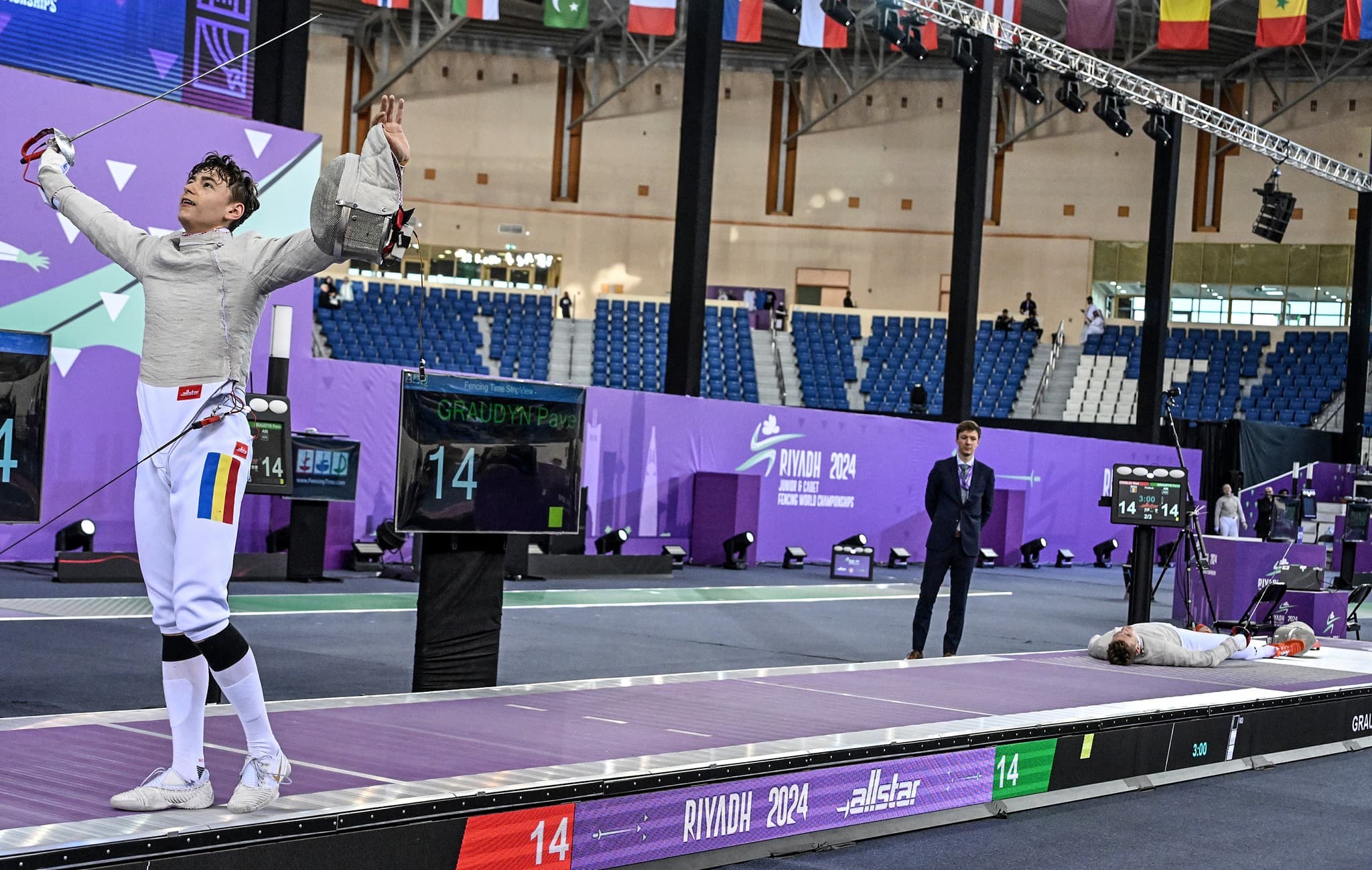 Romanian fencer Vlad Covaliu wins junior men’s sabre world title