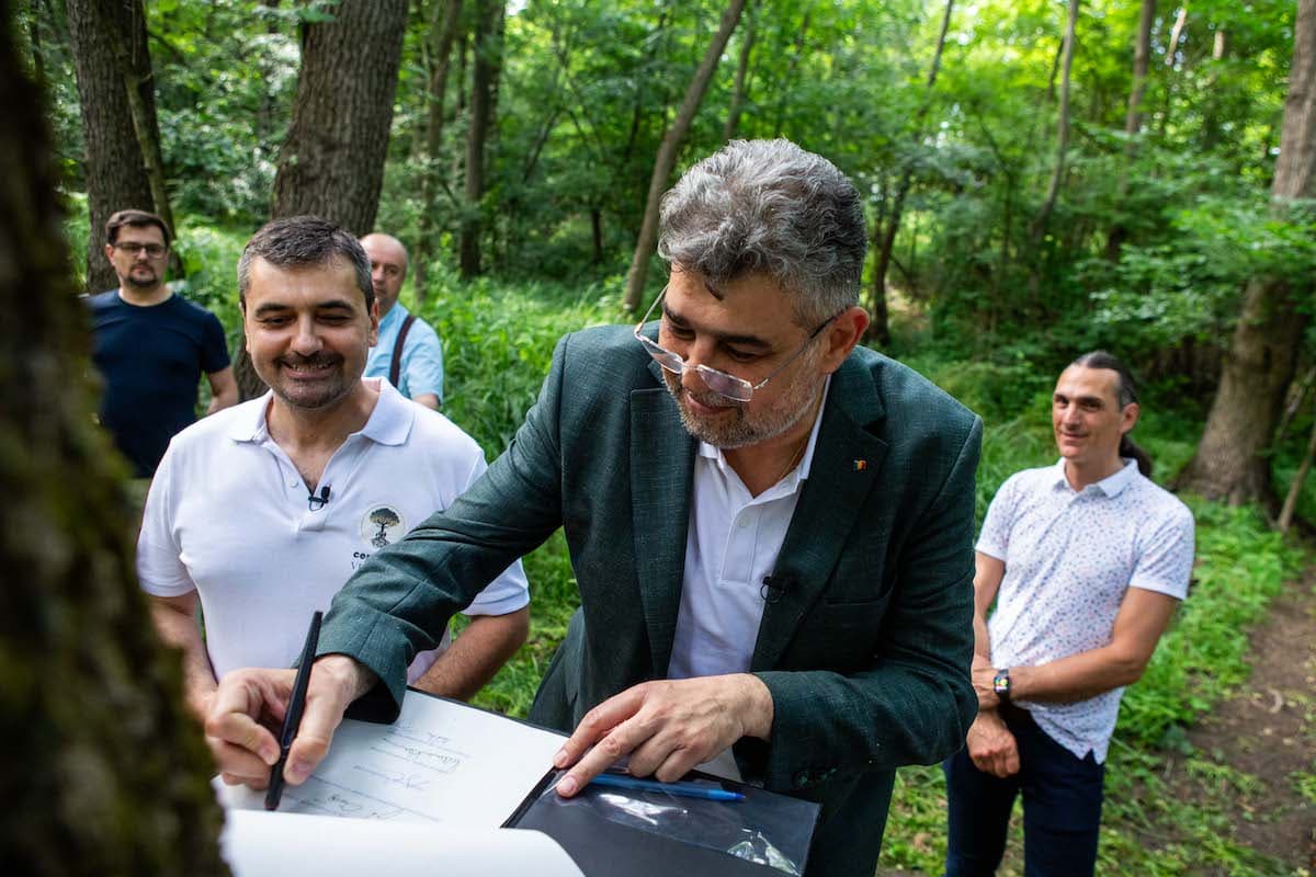 Bucharest Green Belt civic initiative finds support across political spectrum as PM also signs memorandum
