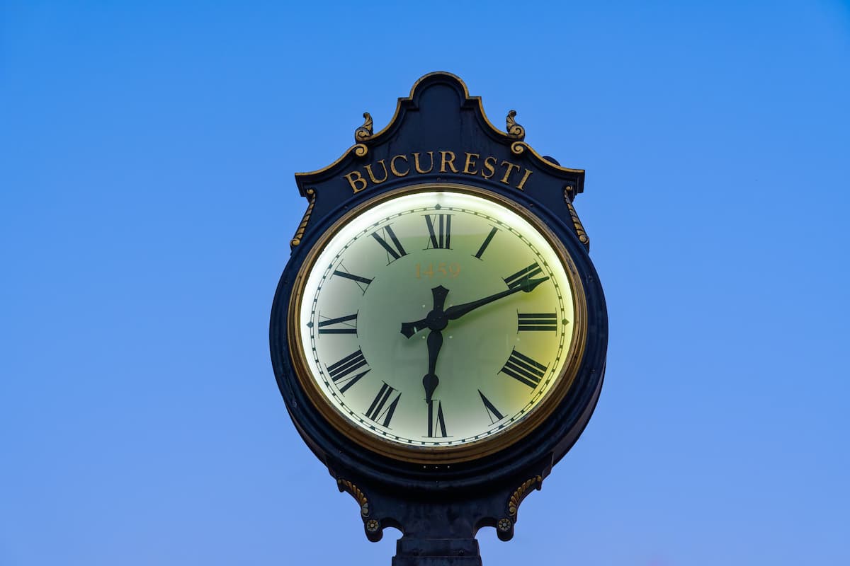 Time in Romania: What time is it in Bucharest when it’s 12 PM in New York, London or Tokyo?