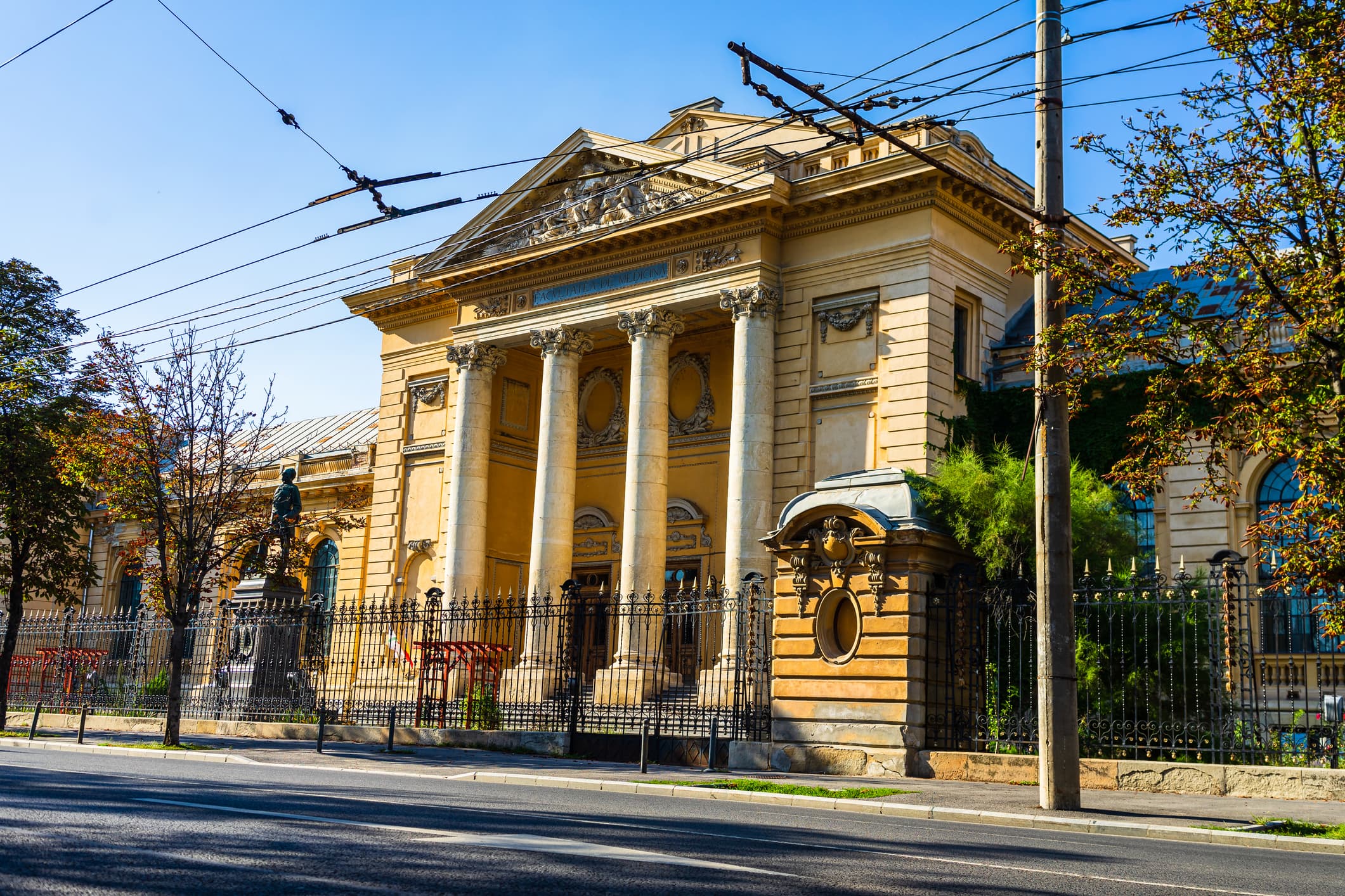 “Carol Davila” University of Medicine in Bucharest modernizes student dormitories with EUR 4.2 mln