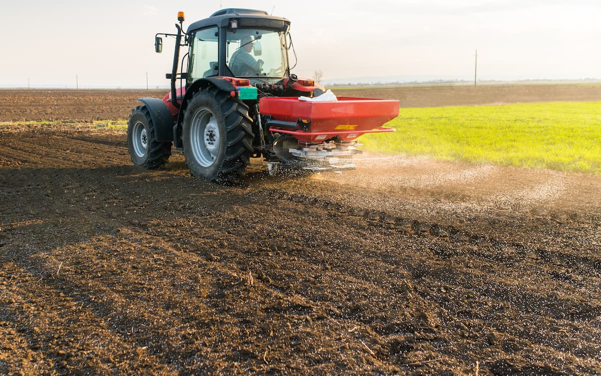 Two idle Romanian fertiliser factories up for sale