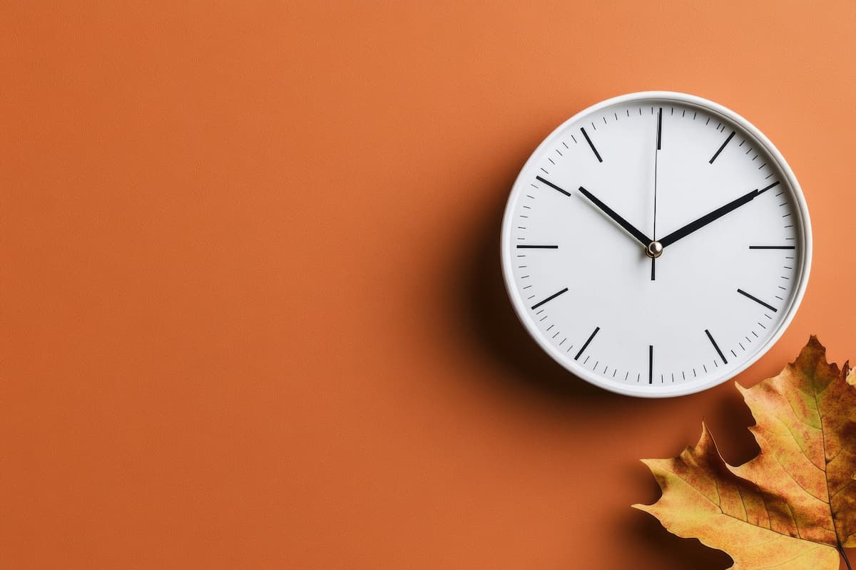 Clocks turn back one hour as Romania switches to winter time this weekend