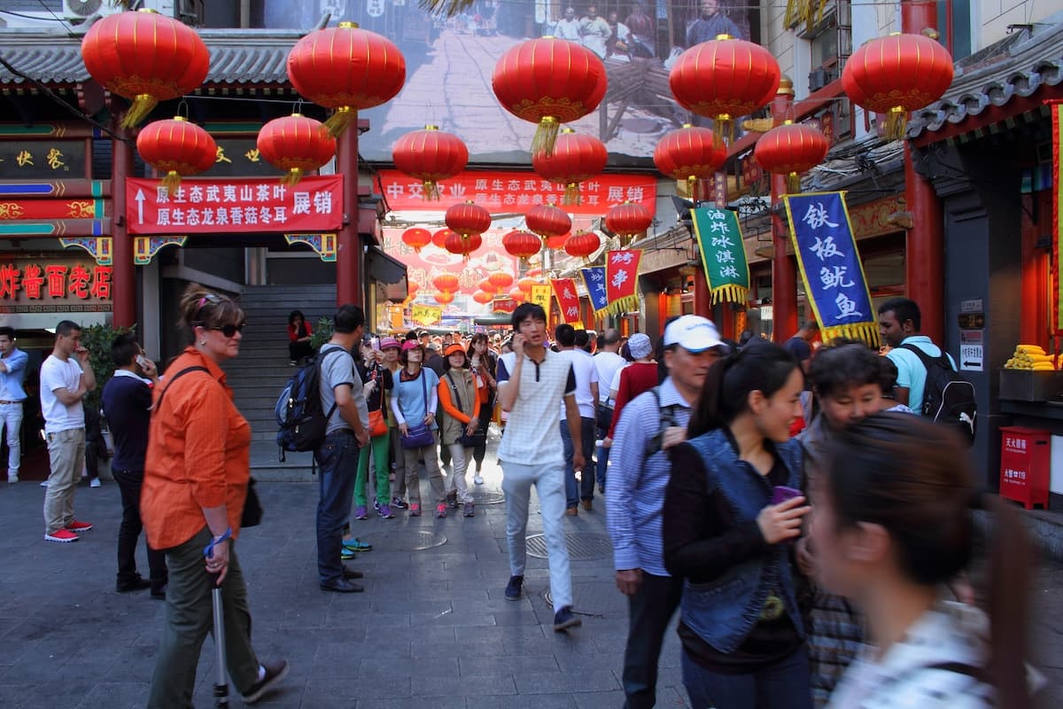 China extends visa-free regime for Romanians