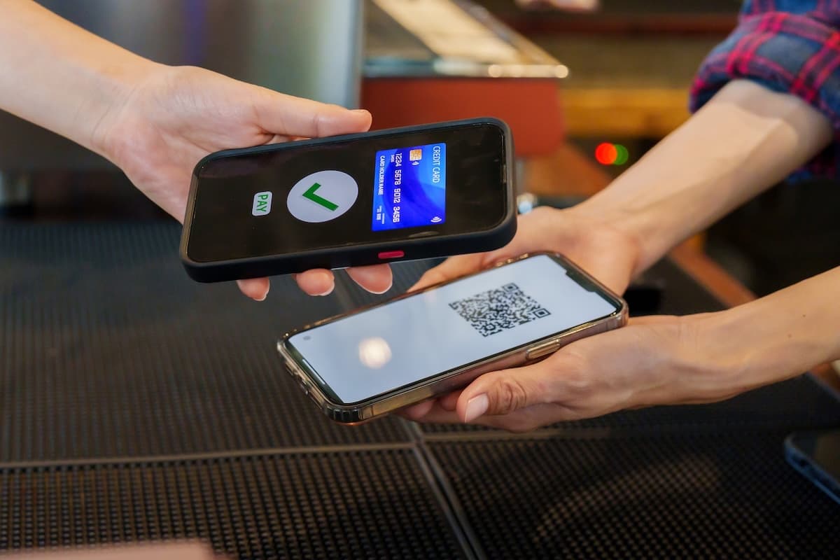 Romanian banks launch cardless instant money transfer system RoPay