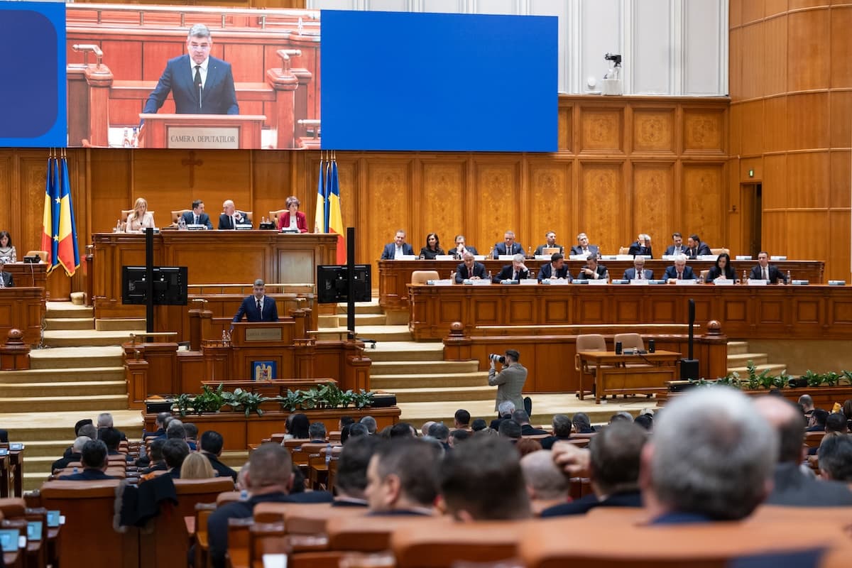 Romanian lawmakers endorse new government seen differently by investors and the electorate