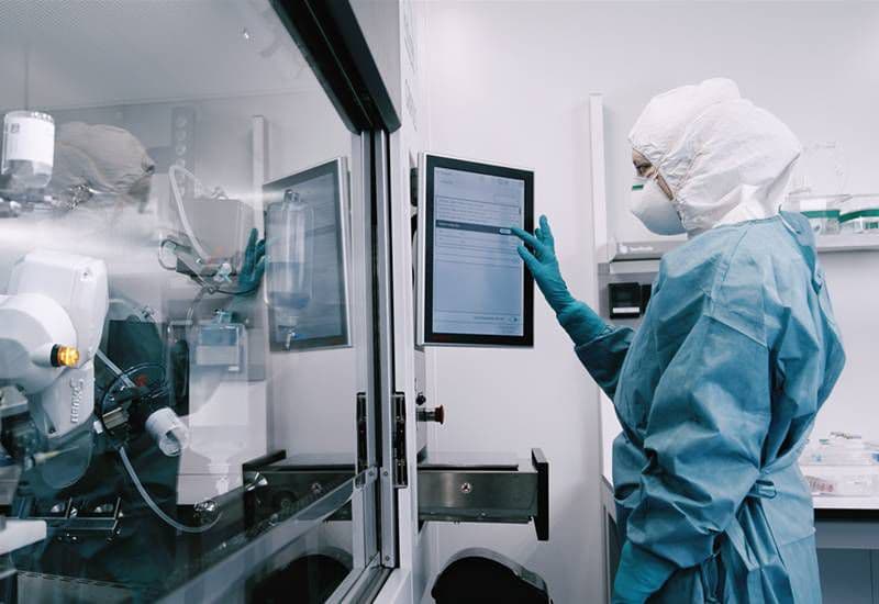 Central Romania: Sibiu County Hospital receives robot to prepare cytostatic drugs, other equipment