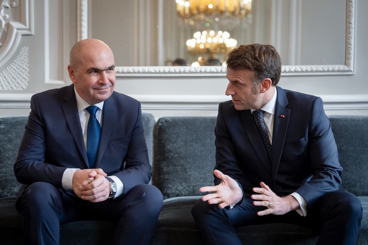 Romania's acting president meets France's Macron on Ukraine dossier, security ties