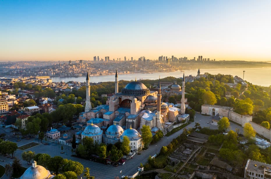 Over 1 million Romanian tourists visit Turkey in 2024, the country’s “most successful year in tourism”