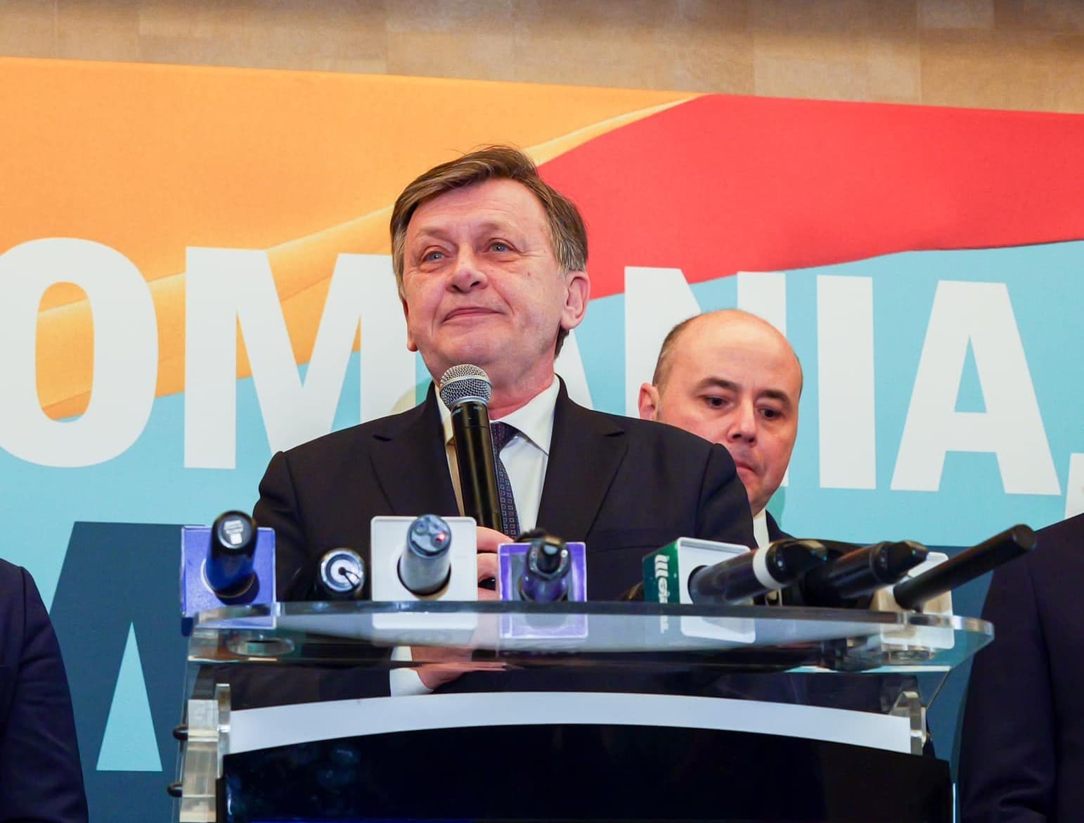 Romanian governing coalition candidate to launch a podcast and invite critics