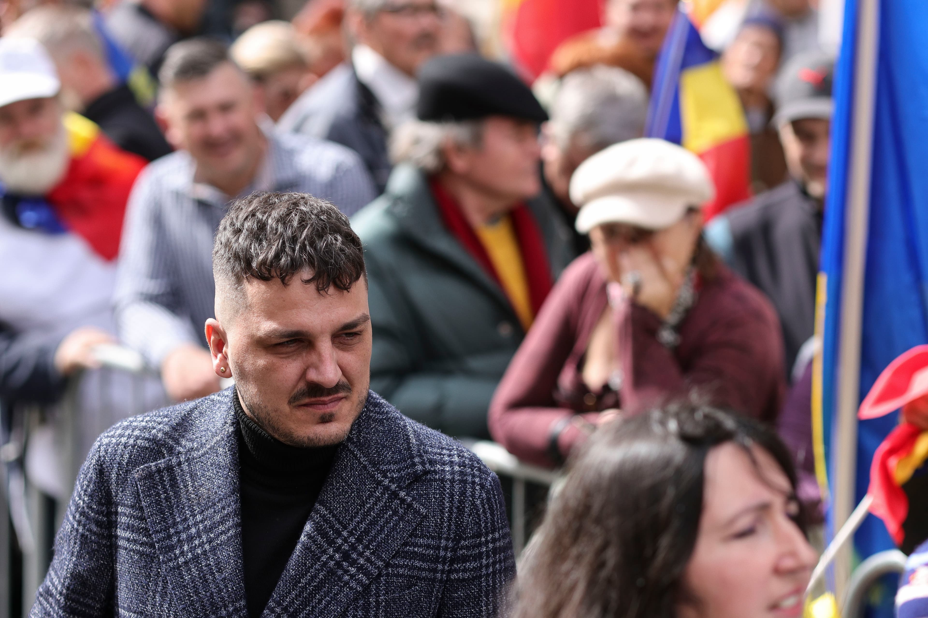 Romanian prosecutors investigating two pro-Georgescu influencers for voter bribery