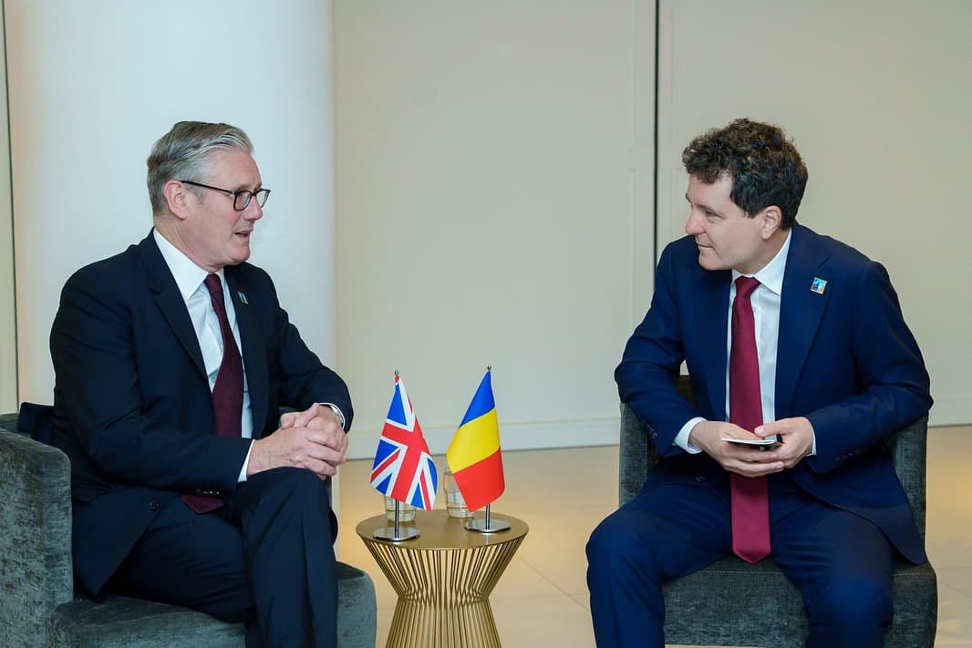 Romanian president Nicușor Dan meets UK PM Keir Starmer at NATO summit