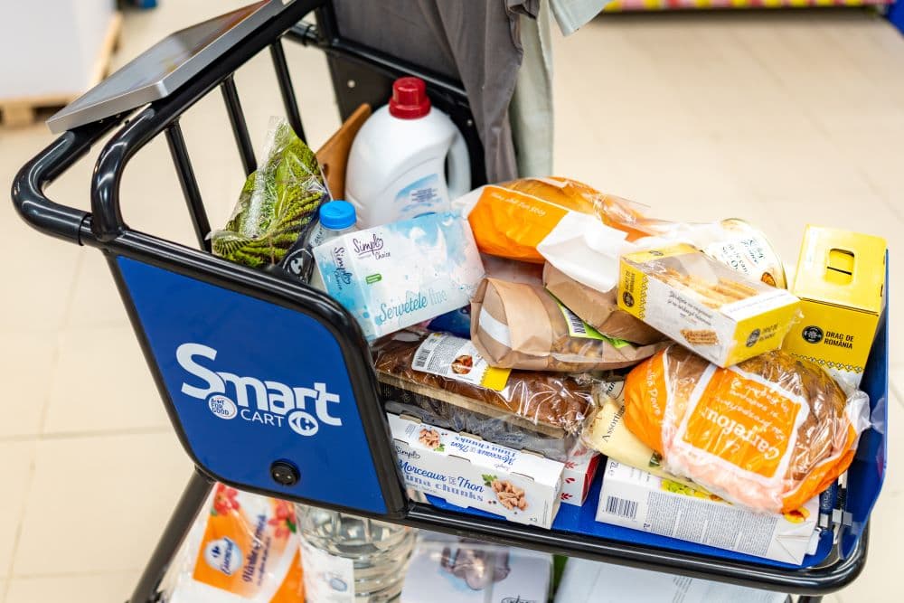 Carrefour launches first intelligent shopping cart in Romania