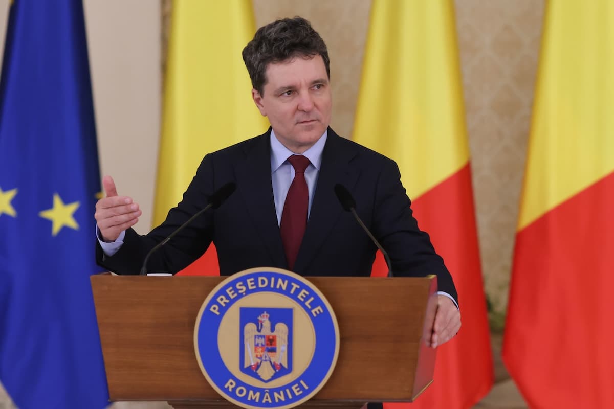 Romanian president alarmed by rising nostalgia for communism: “Corruption and injustice have eroded public trust”