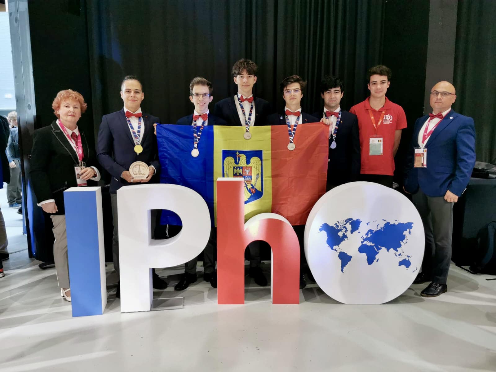 Romania wins one gold, four silver medals at the 2025 International Physics Olympiad