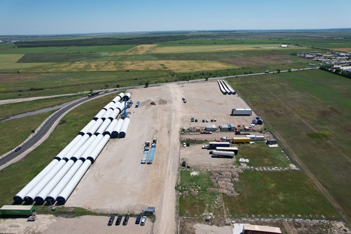 Rezolv Energy secures EUR 331 mln to complete Romania's largest wind farm