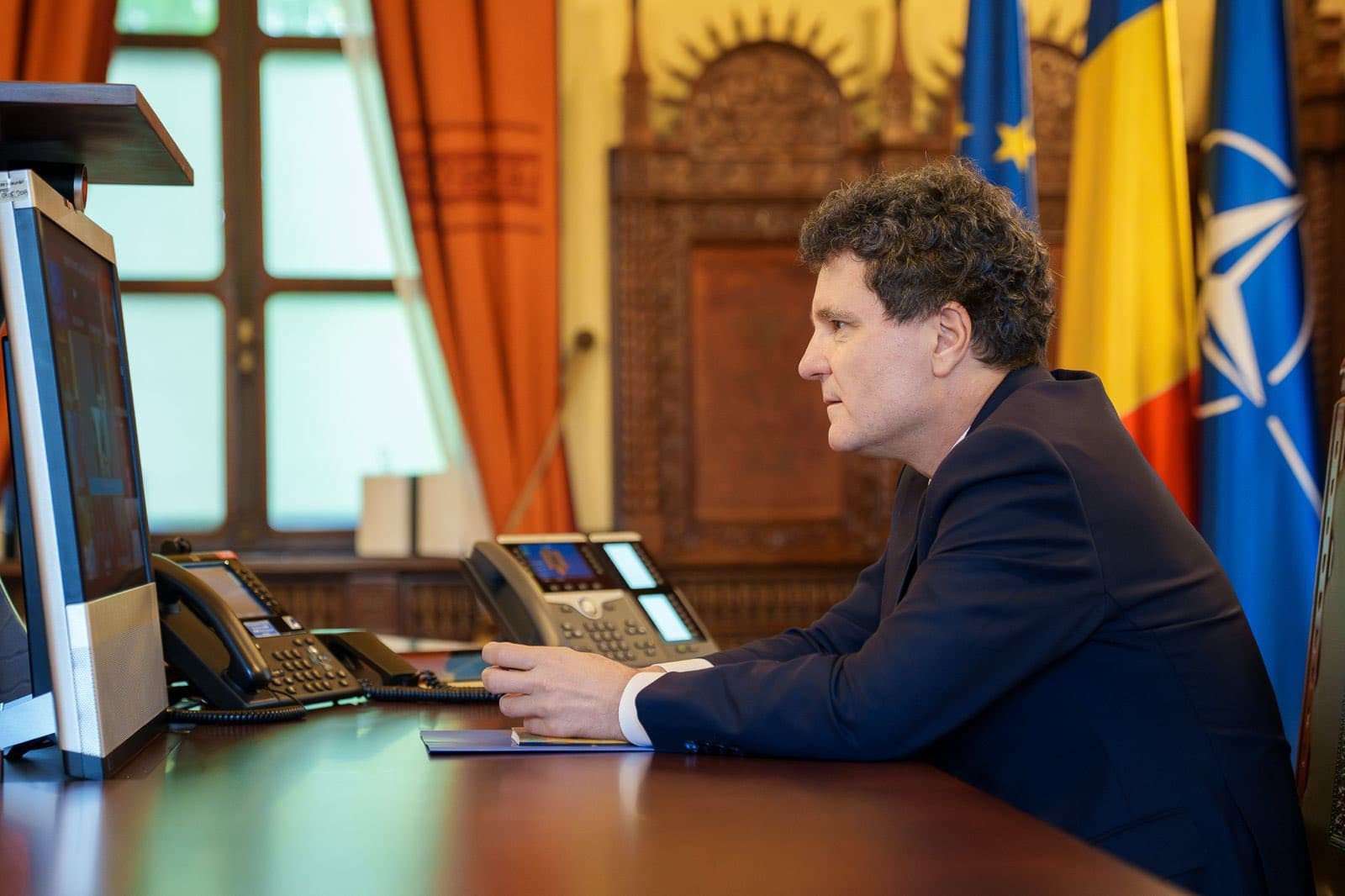 Romanian president takes part in video call with major allies to discuss support for Ukraine