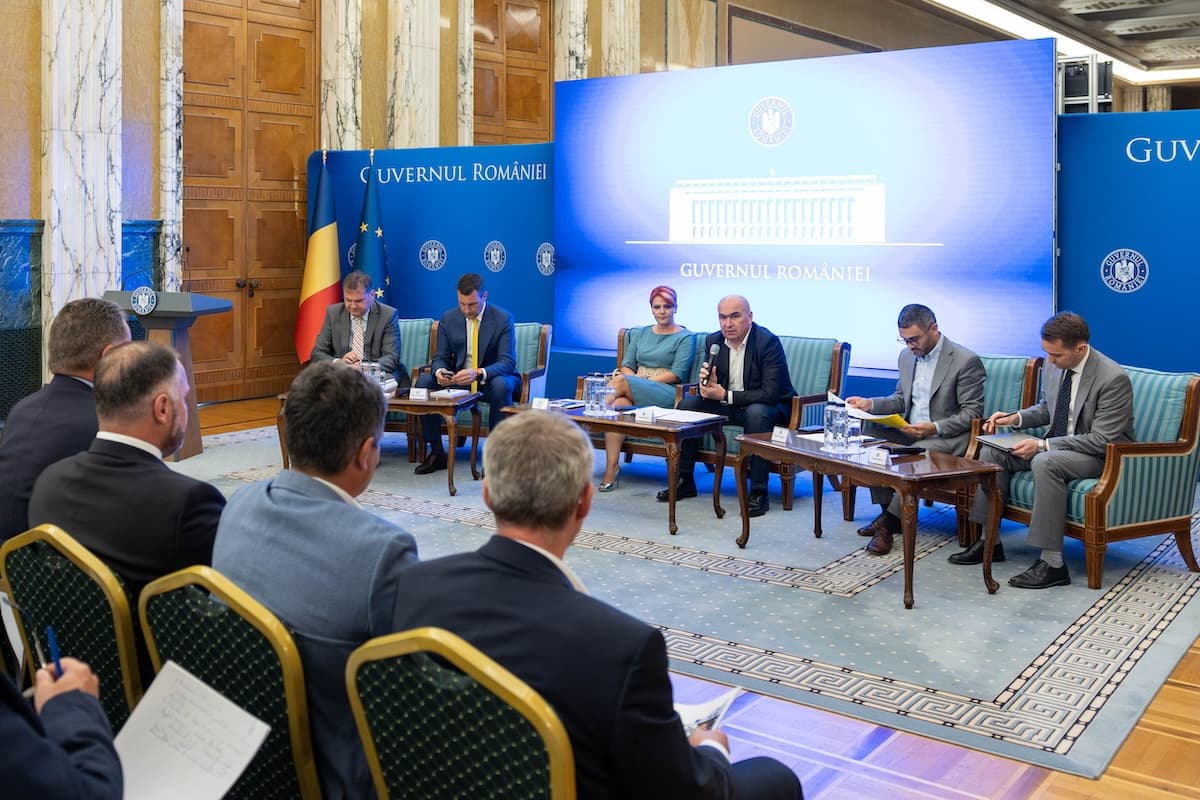 Romanian PM talks imminent local administration reforms package with municipalities