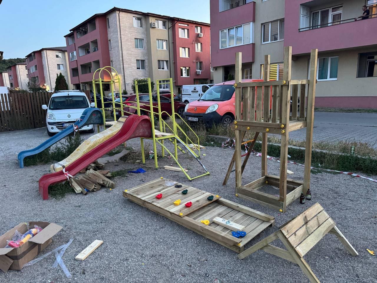 Ukrainian refugees restore Cluj playground as a sign of gratitude to Romania