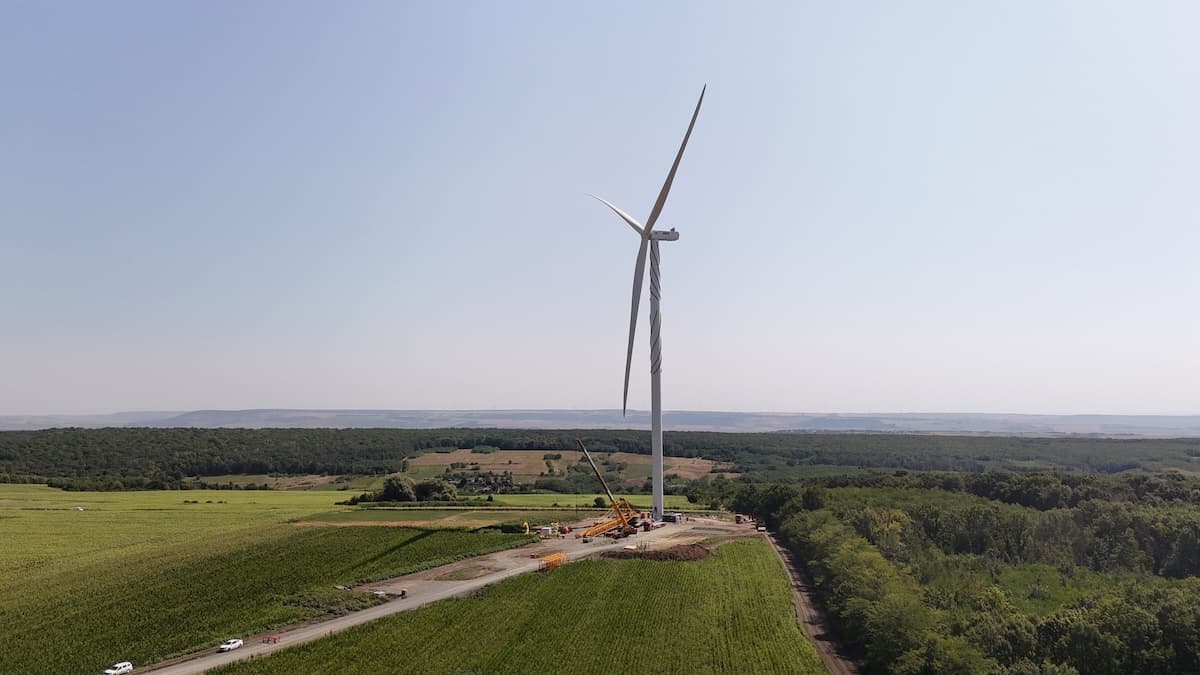 PPC Renewables begins turbine installation at largest wind farm in Romania’s Moldova region