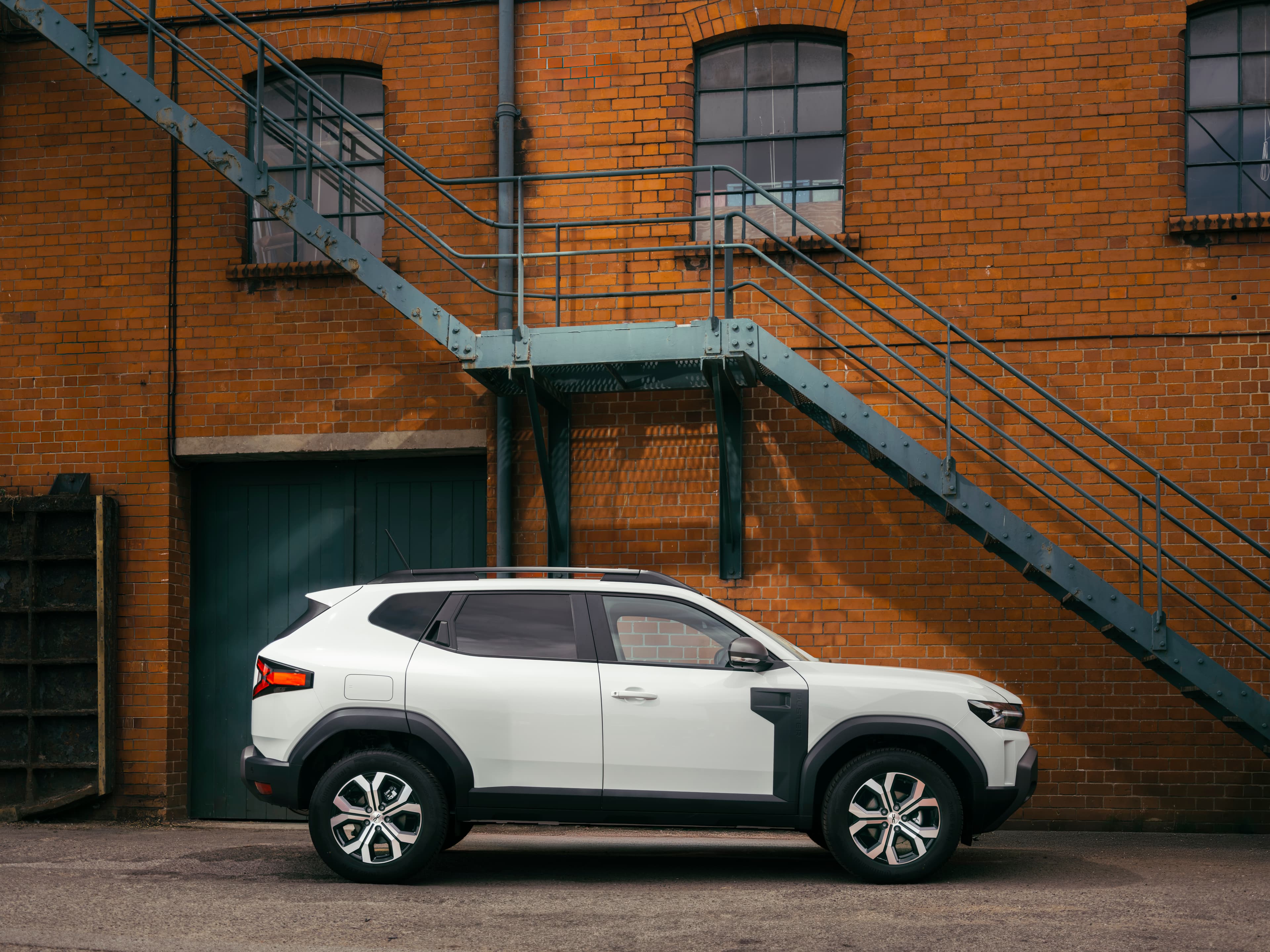 Dacia launches new Duster Cargo version