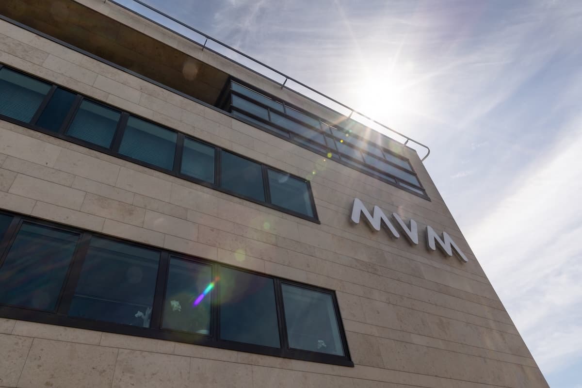 Hungary’s MVM drops takeover of E.ON assets in Romania after government pushback