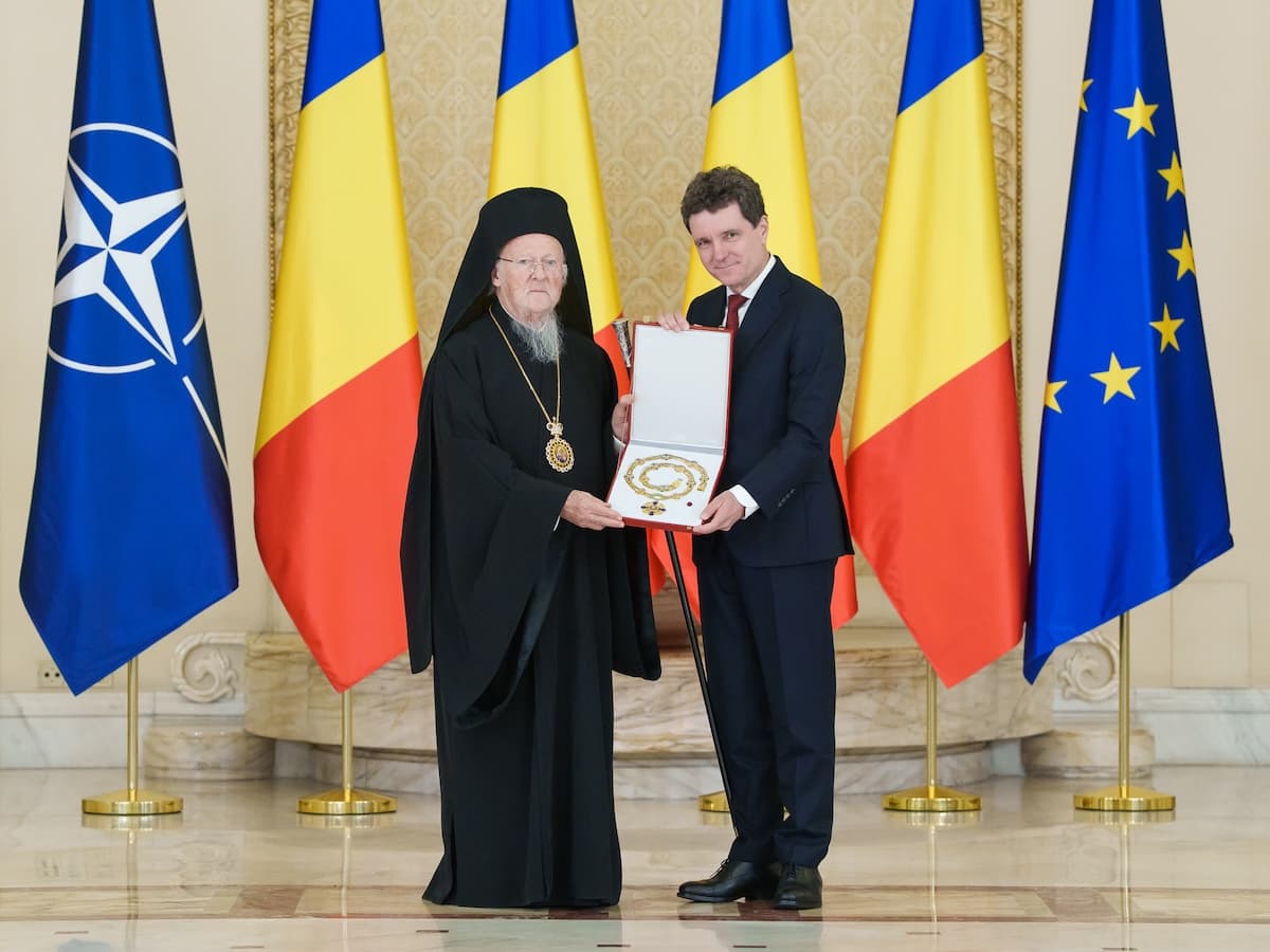 President Nicușor Dan awards Romania’s highest honor to Ecumenical Patriarch Bartholomew
