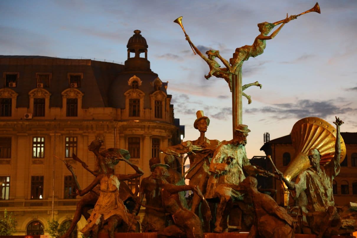 Weekend calendar: National Theater Festival, Night of Open Synagogues, Astra Film Fest in Sibiu and more