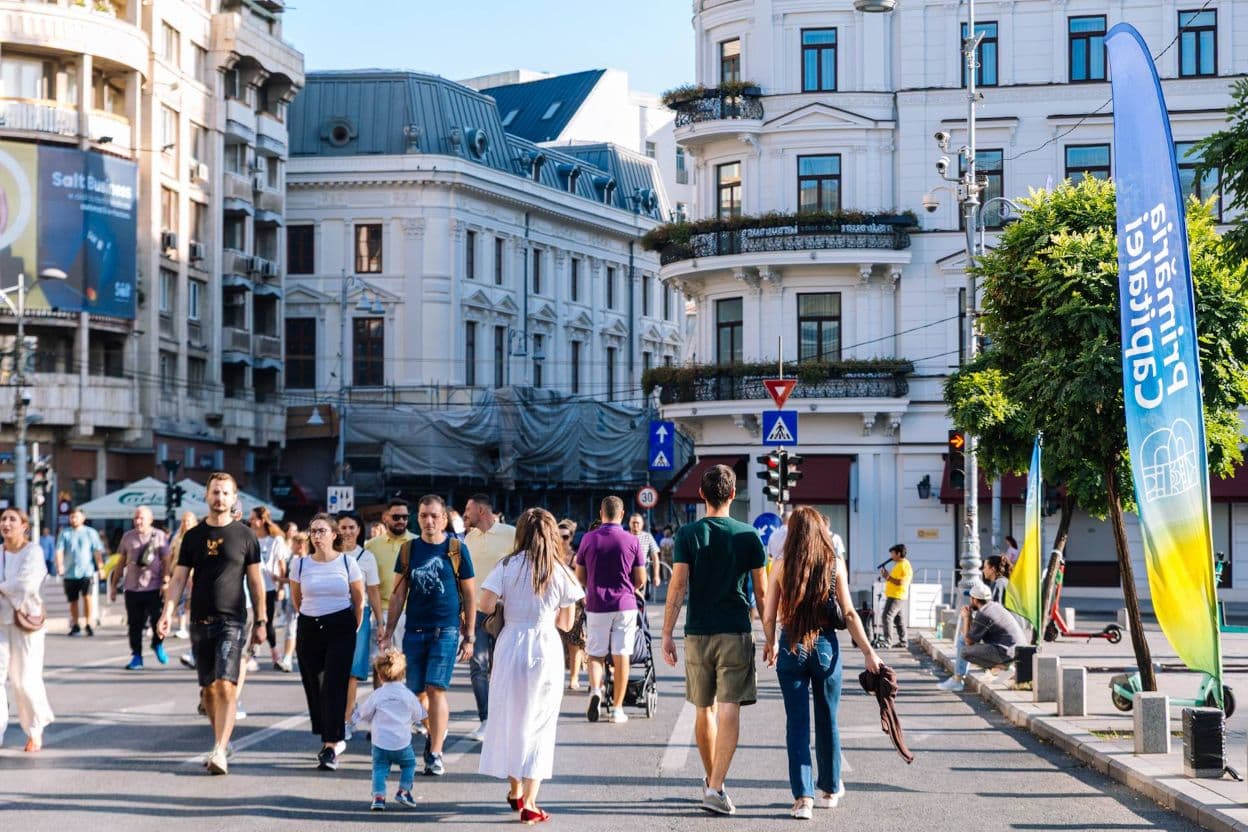 Weekend calendar: Animest, White Night of Galleries, Romanian Jewelry Week, Bucharest Street Art Festival, Brașov Running Festival and more