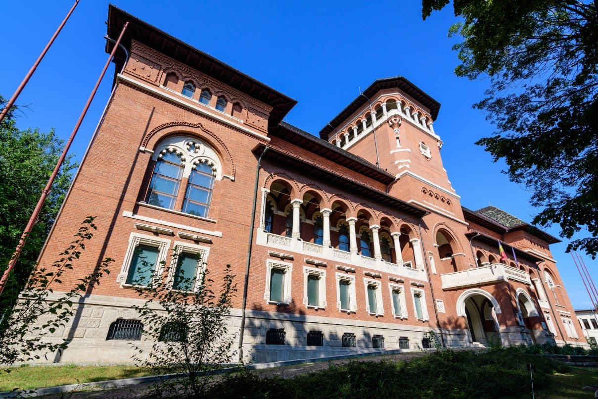 Weekend calendar: Framers and artisans’ market at Peasant Museum, Christmas markets in Sibiu, Craiova, André Rieu concerts in Cluj and more